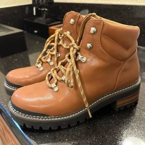 Universal Thread Brown Boot